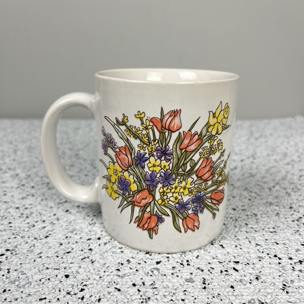 Vintage 1989 CMC Coffee Tea Mug Flower Floral Bouquet Tulip Daffodil Cottage